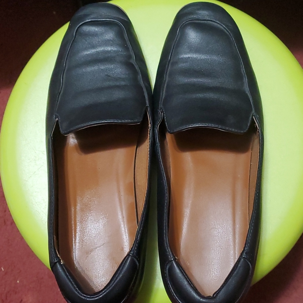 Franco Sarto Black and Tan Size 8 Flats